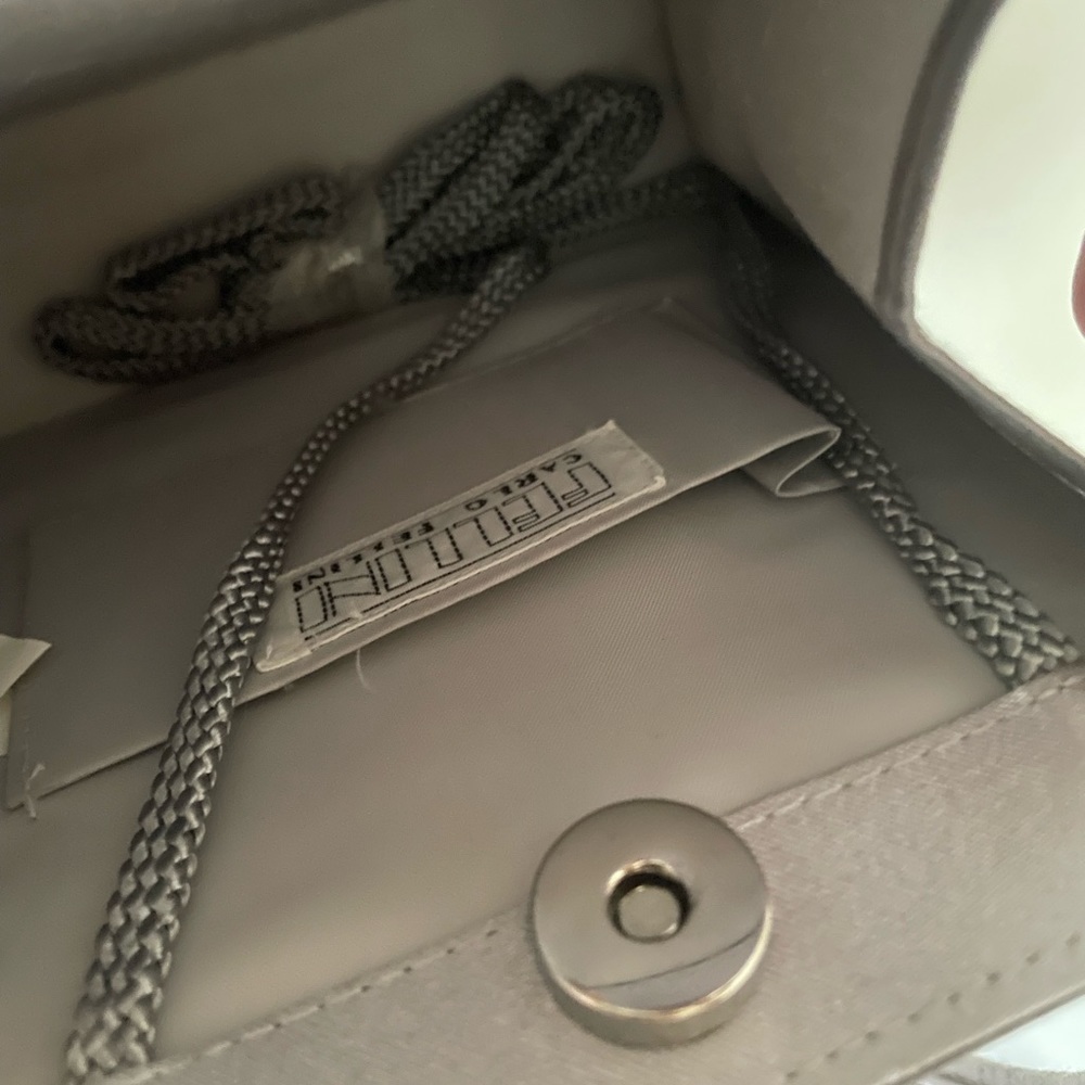 Multiple purses - Picture 5 of 6